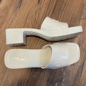 Gucci small heels! Very comfortable wore them so much and had a blast in them!